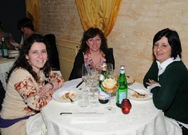 Roberta Giannini (a sinistra) alla cena allAnfiteatro 