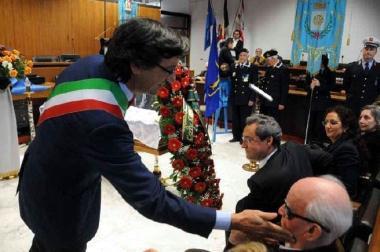 Un momento della cerimonia in Comune per Nardo Dunchi  