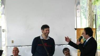 La premiazione del vigile del fuoco-eroe, Raffaele Mangone