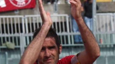 <b>SALUTI. </b>Cristiano Lucarelli: la sua stagione è finita