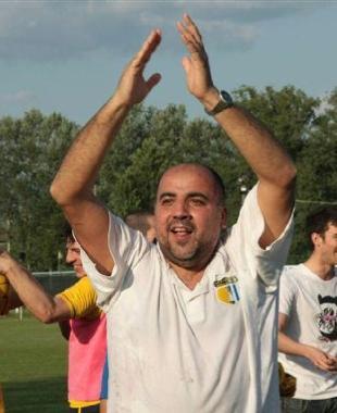 Lallenatore Stefano Fracassi 