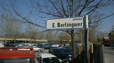 Il fast park in piazza Berlinguer