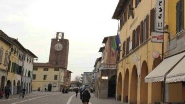 Uno scorcio di corso Matteotti a Cascina