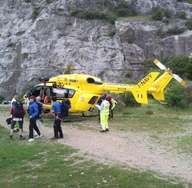 Rocciatori da tutta Italia Eppure l'accesso alle cave è proibito sin dal 1997