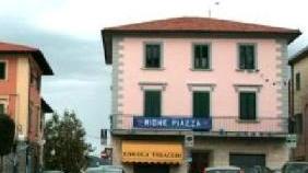 Uno scorcio di piazza Gramsci