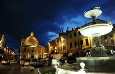 Una veduta di piazza Caduti di Cefalonia e Corfù