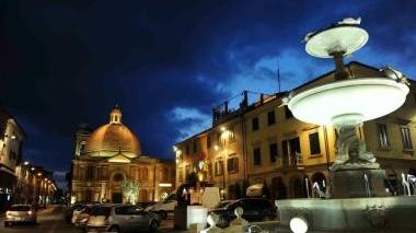 Una veduta di piazza Caduti di Cefalonia e Corfù
