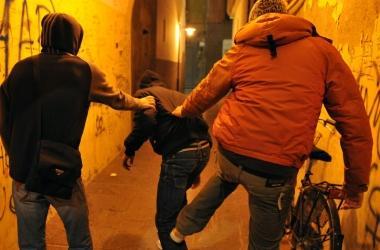 Laggressione ha avuto per protagonisti due giovanissimi 
