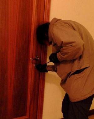 Un ladro in azione 