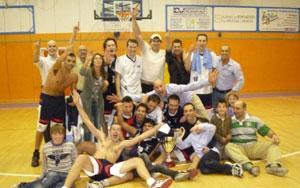 La squadra di Pieve a Nievole festeggia la vittoria del titolo provinciale Uisp