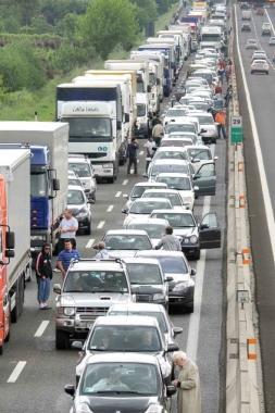 La lunga fila sullA11 