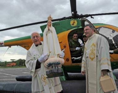 La Madonna di Fatima arriver&agrave; alla parrocchia di Cerretti trasportata in elicottero  