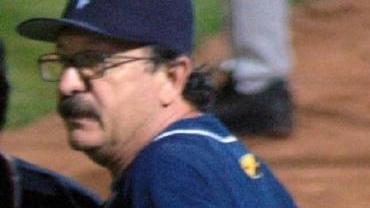 <b>COACH. </b>Vic Luciani