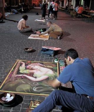 Piccoli madonnari crescono: stamani in piazza S. Martino disegni sull'asfalto