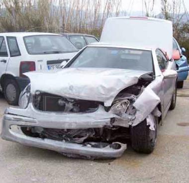Una macchina incidentata    