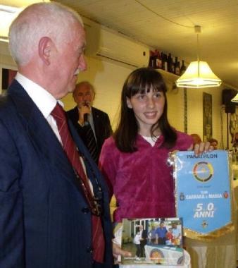 Alessandra Simonelli con lex presidente del Panathlon Paolo Dazzi           