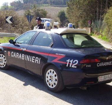 Muore a 52 anni tra le braccia del marito due giorni dopo il padre