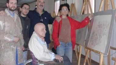 <b>L’OMAGGIO A BACCO.</b> Sopra: Carlo Vannucci mentre visita la mostra alla Cittadella A destra: il Lorenzo il Magnifico con cui vinse il 1º premio nel 1953