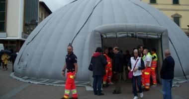 La tenda della Pubblica assistenza     