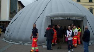 La tenda della Pubblica assistenza