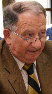Enrico Dello Sbarba da nove anni &egrave; direttore del periodico Il Centro 