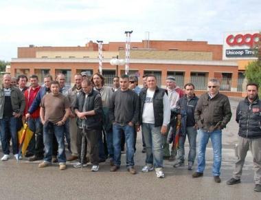 Il presidio dei camionisti che lavorano per la Coop 