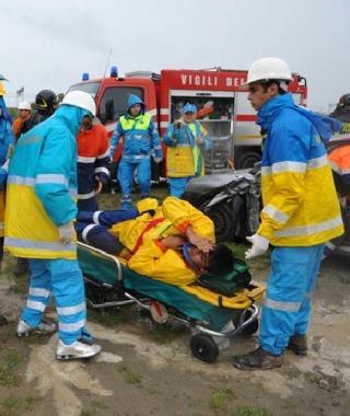 Due momenti dell esercitazione della Misericordia  
