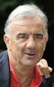 A sinistra Gene Gnocchi accanto Paolo Ruffini e a destra Marco Mengoni          