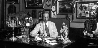 Il conte Sardi nel suo studio (archivio) 