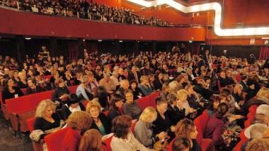 La platea del Metropolitan gremita di pubblico