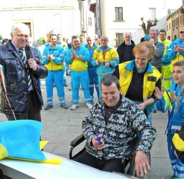 Inaugurazione di un furgone per i servizi sociali della Misericordia 