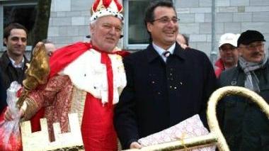 Lunardini (a destra) con Re Carnevale