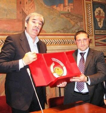 Alcuni momenti della festa in Comune 