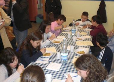 A scuola penne al prosciutto cotto