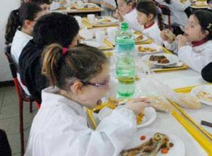 Ravioli da buttare Mensa, raffica di lamentele