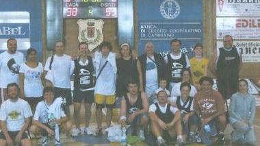 Foto di gruppo sul parquet dell’Abc Castelfiorentino