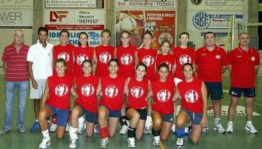 Il gruppo della I&nbsp;Giglio Ghizzani che sta prendendo parte ai playoff del campionato di serie B2 femminile 