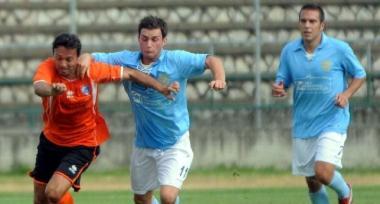 Roberto Bischeri, ex Massese e Spezia attualmente fermo potrebbe essere aggregato al ritiro della Lucchese per valutarne le condizioni   