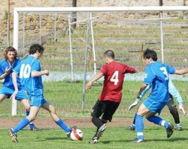 Castiglioncello frena a Livorno Ora deve vincere, Pro favorita