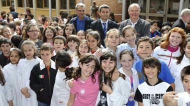 <b>IN FESTA </b>Gli alunni della scuola di via Rovetta