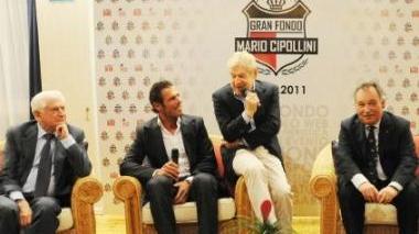 La presentazione della gran fondo