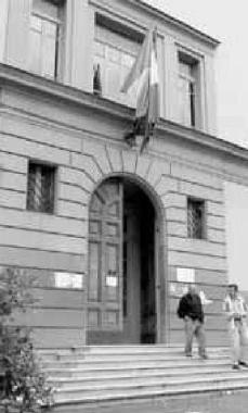 <b>LENTRATA.</b> Il liceo Rossi 