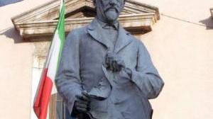 La statua di Mazzini