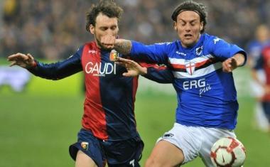 <b>UNA STAGIONE DA CHAMPIONS.</b> Daniele Mannini in azione nel derby col Genoa: la sua Samp &egrave; arrivata quarta 