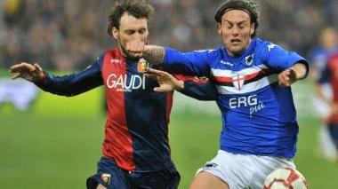 <b>UNA STAGIONE DA CHAMPIONS.</b> Daniele Mannini in azione nel derby col Genoa: la sua Samp è arrivata quarta