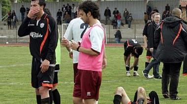 I giocatori del PesciaUzzanese delusi a fine partita