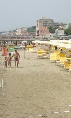 <strong>SPIAGGIA.</strong> Il lungo litorale che si snoda davanti alla città di Follonica