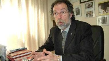 Sopra Osvaldo Rastelli, a sinistra il giudice Luciano Costantini