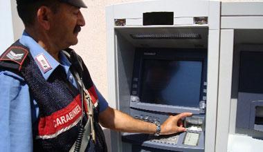 Bancomat clonati,  dai conti spariscono 60 mila euro