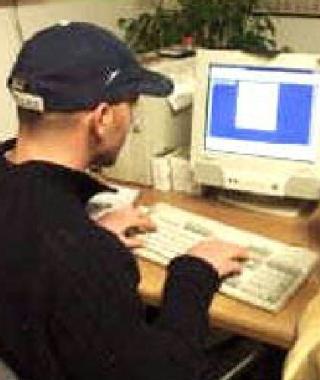 Lavoro al computer 